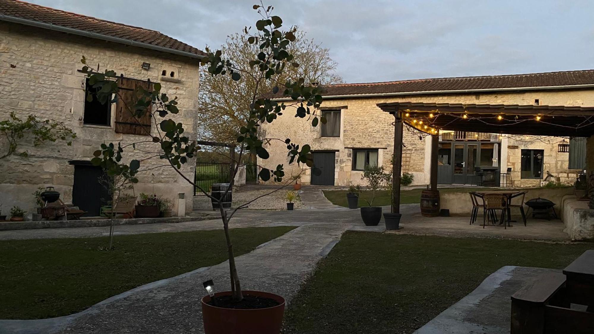 Metairie Des Gacheries Champagne-et-Fontaine Kültér fotó